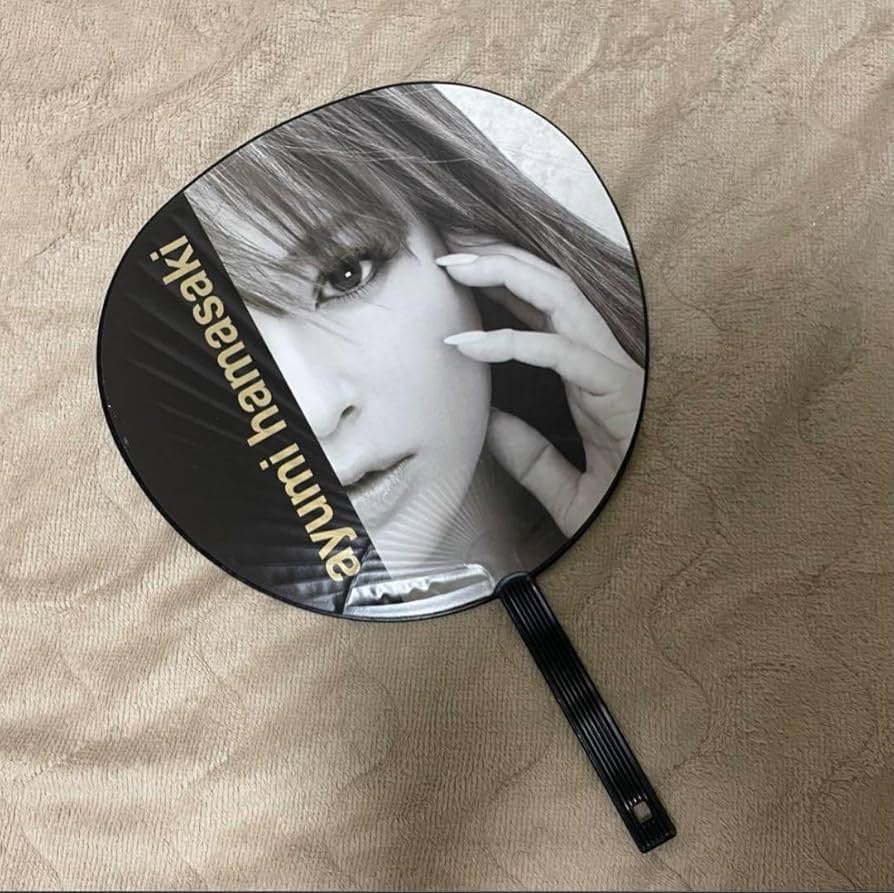 Amazon.co.jp: 浜崎あゆみ うちわ : おもちゃ